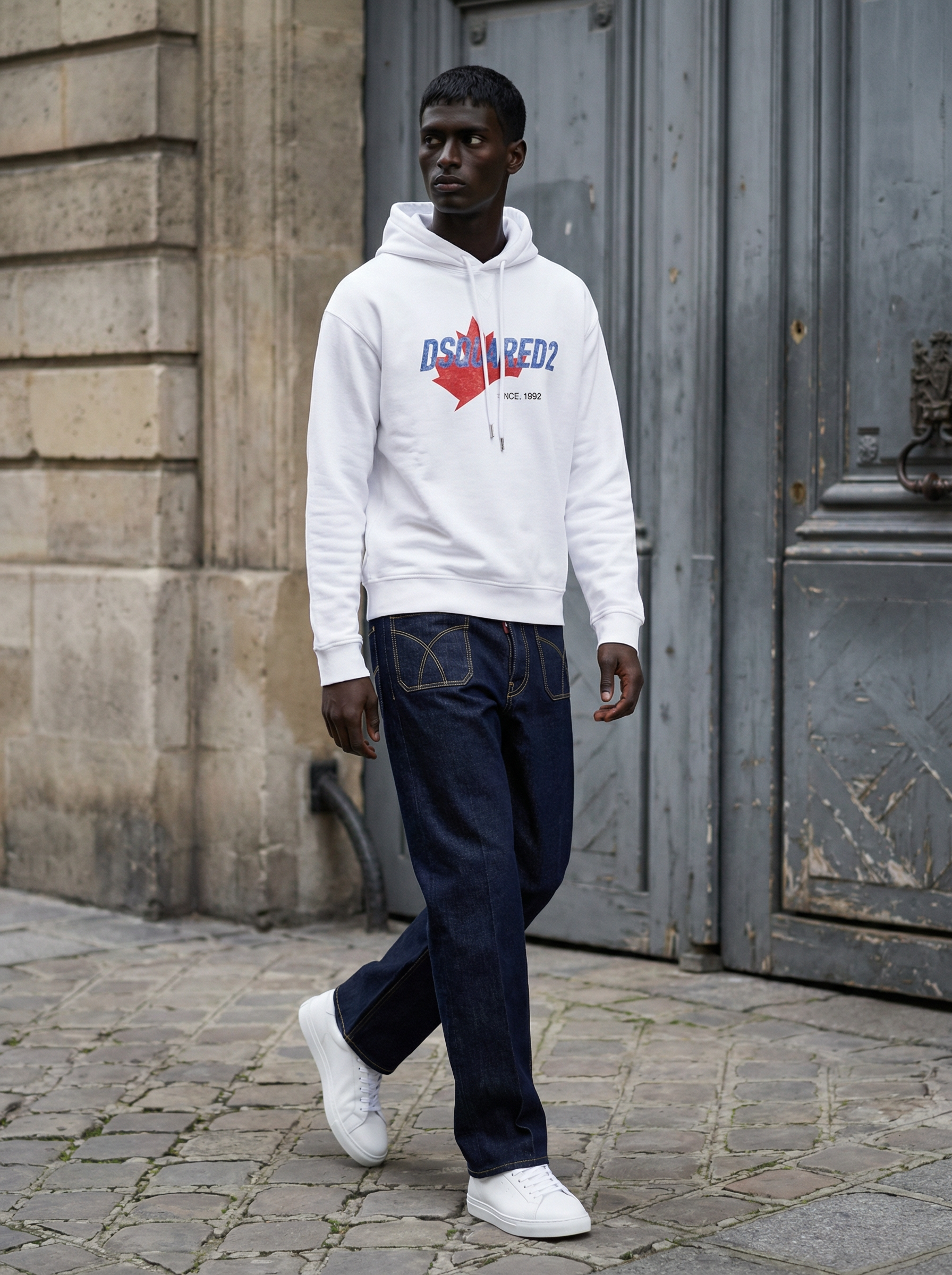 같은 상품, 파리 거리 장면